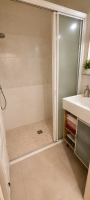 /album/fotogalerie-1180-entzuckende-singlewohnung-mit-balkon/bad-ki-png/